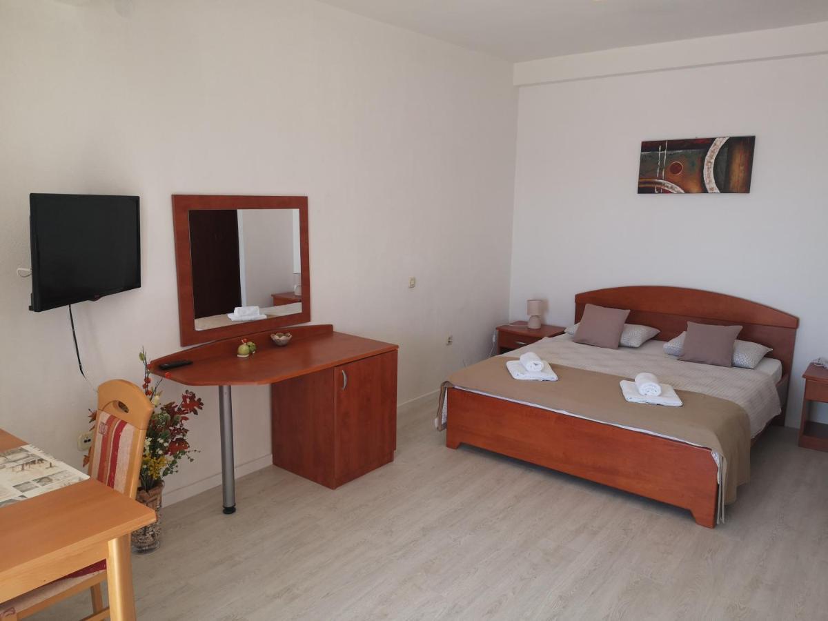 Apartmani California Подгора Екстериор снимка