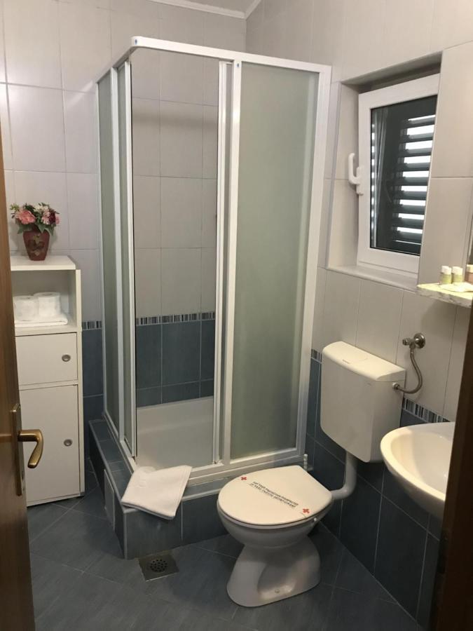 Apartmani California Подгора Екстериор снимка
